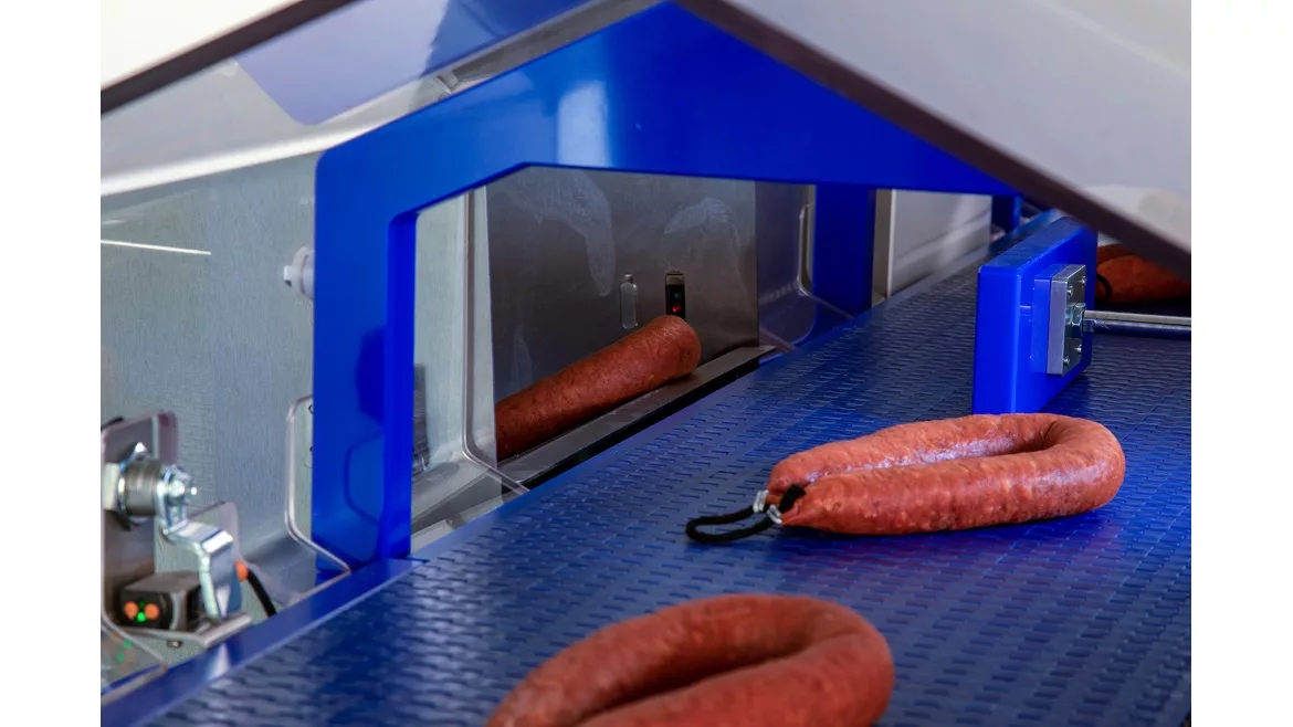 M30 R-Series Metal Detector Pusher Reject_Chorizo_1170x658.jpg