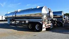 Liquid tanker trailers Liquid tanker trailers