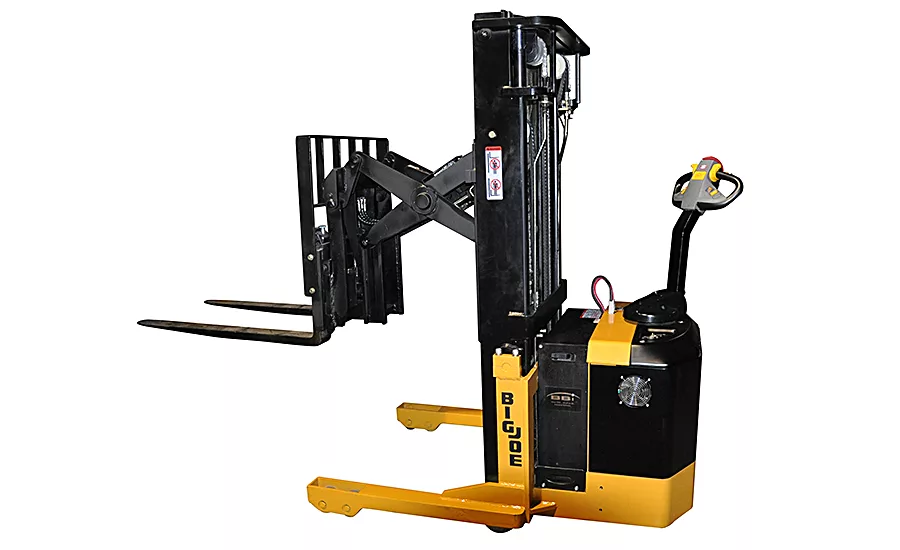 Walkie reach truck