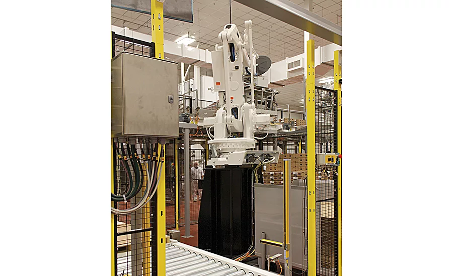 Traditional palletizing cell robot