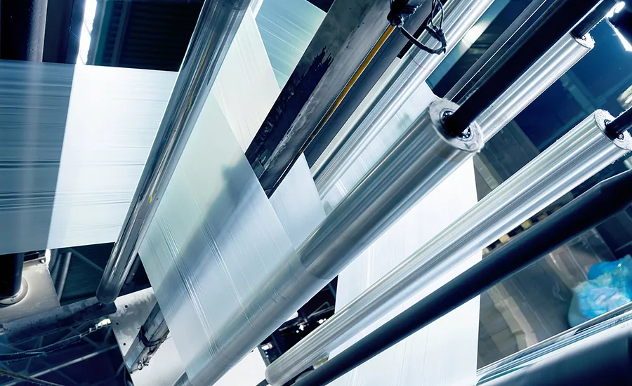 plastics roll on machine