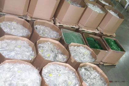 segregation waste recycle green white