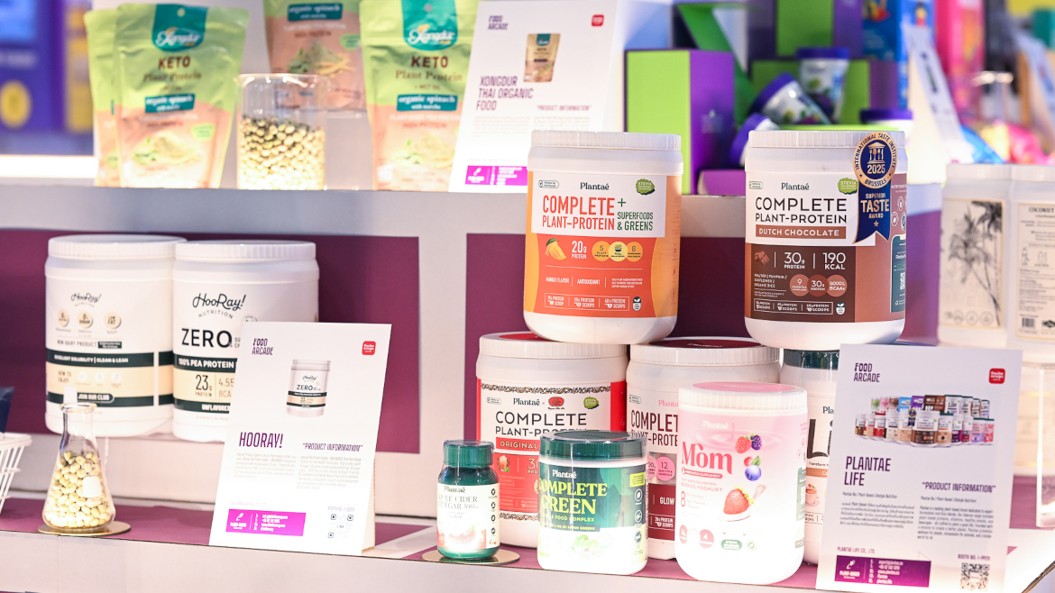 HooRay!, Xongdur, and Plantae protein products on display.
